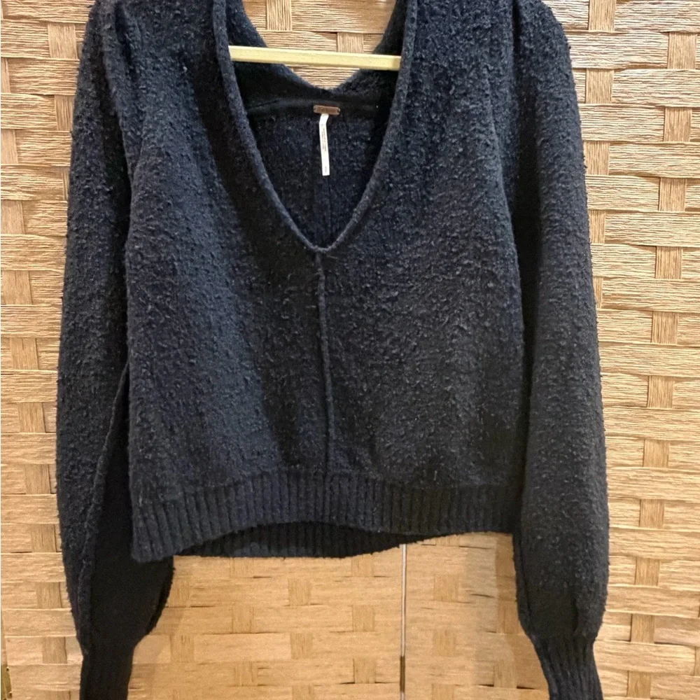 Free People Black Popcorn V-Neck Sweater Whimsigoth Minimalist Size Small - Picture 3 of 6